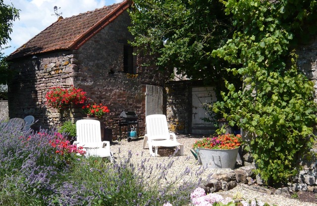 Detached former winemaker's cottage in a delightful & panoramic setting