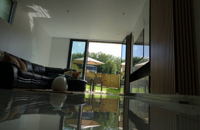 Detached house 10 kilometers from Versailles and Paris