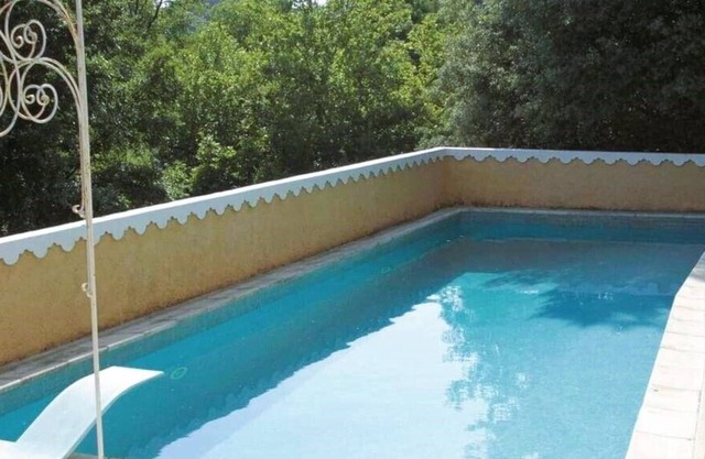 Detached house with swimming pool, terrace, barbecue (pets allowed)