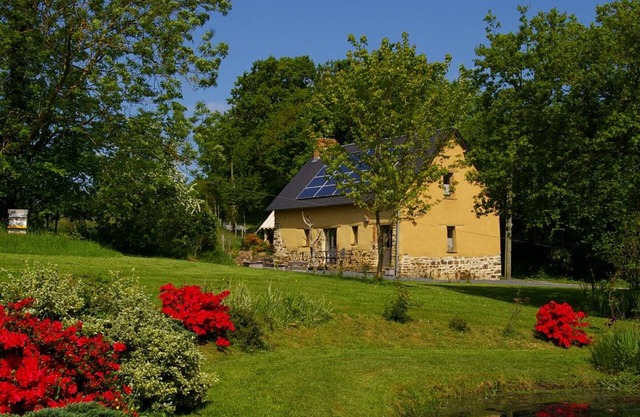 Detached house with terrace, pellet stove and peaceful garden.