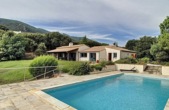 Detached Villa in beautiful, rural location, private pool, great views Céret 15mins, Med 30 mins