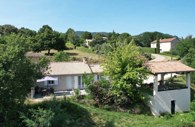 Detached villa in Chassiers, 3 bedrooms for 6 people and pets allowed, in the...