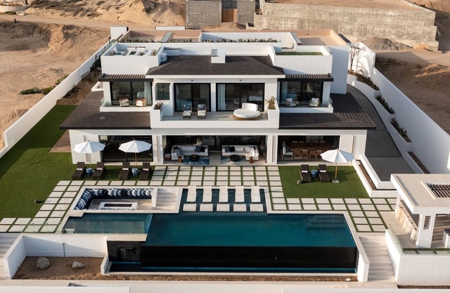 Diamante Stunner-Brand New Modern Beach House in Cabo San Lucas