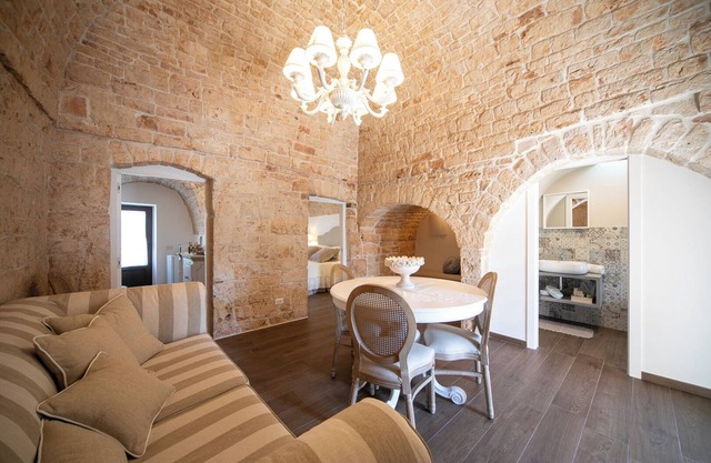 Dimore nel Tempo-Widespread Homes & Trulli