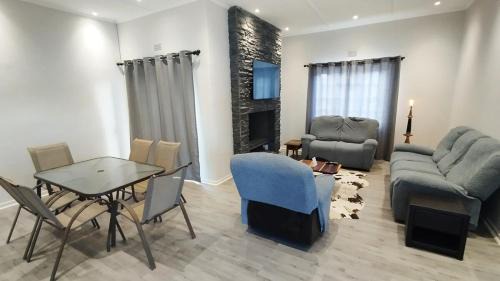 Dinas Accommodation House Oranjemund