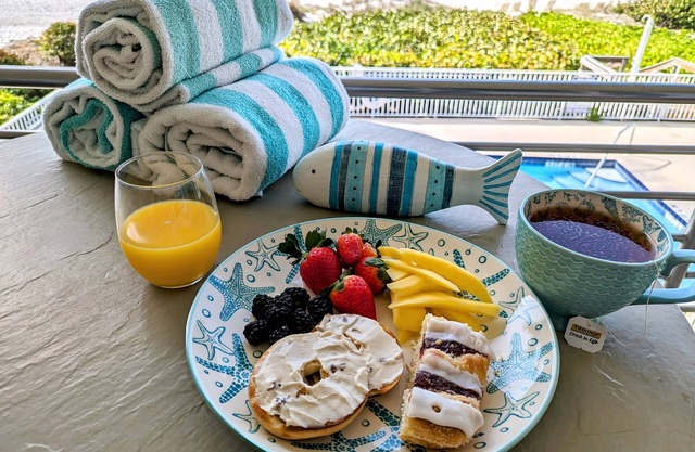 Direct Oceanview: Open Monday - Friday, $200/nt!