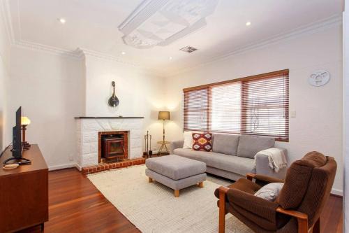 Directors Cottage Fabulous Local & Peaceful