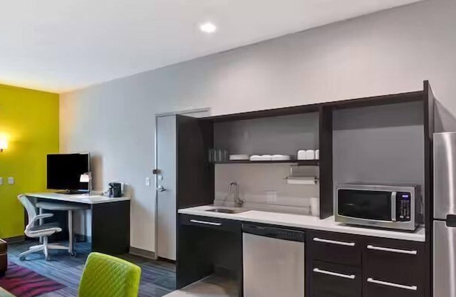 Discover Hot Springs' Hidden Gem! Pets Allowed, Free Breakfast, Free Parking