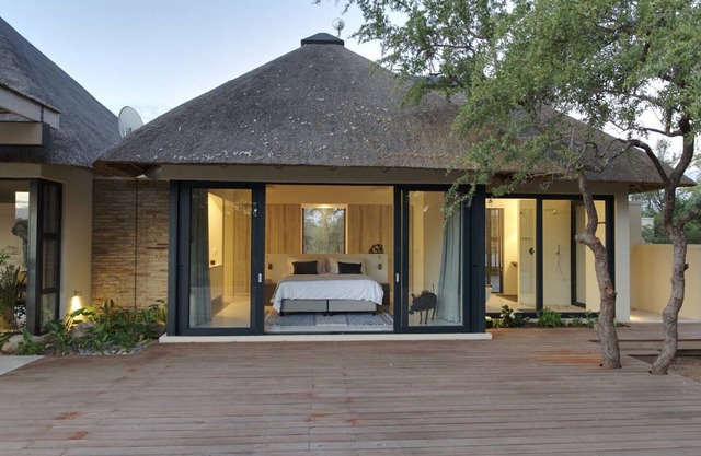 Discover the attraction of Villa Umoja