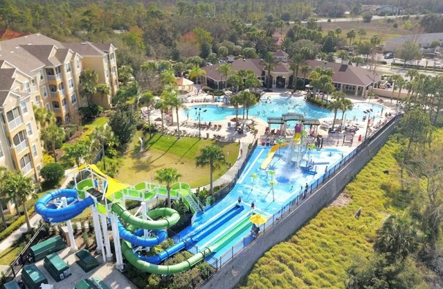 Disney Family Friendly Condo w Pool & Water Park
