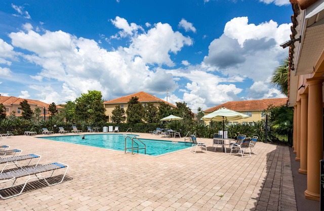 Disney townhome 3 bdrm 2.5 bath- Unit17 Crestwynd