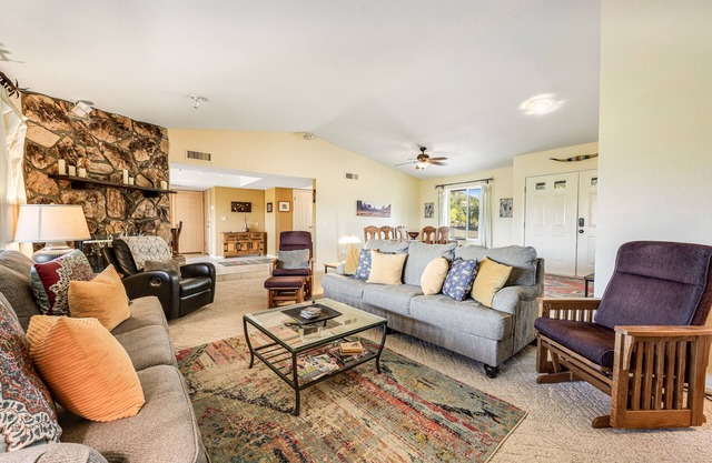 Dog-friendly, Cave Creek home with covered patio, hot tub & mountain views