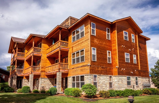 Dog-friendly condo with mountain views, fireplace & scenic patio - near town