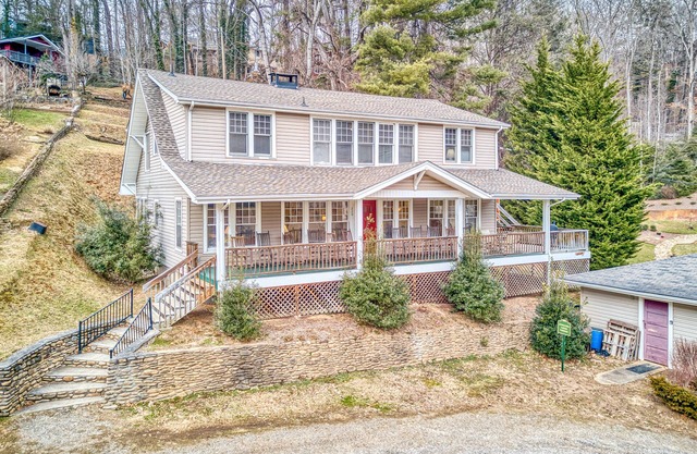 Dog-friendly home with updated kitchen, central AC, washer/dryer & large porch