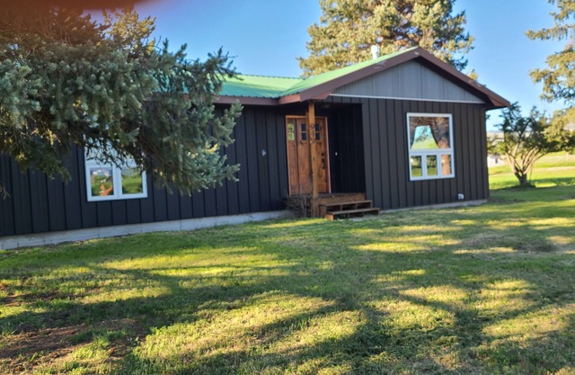 Dog-friendly home on 2 acres with mtn. views, close to town; all new inside