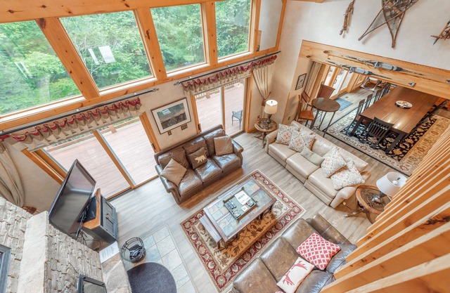 Dog Friendly Lakefront Retreat w/Pool & Hot Tub