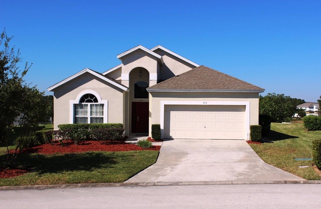 Dog friendly! Super Quiet, Pool, Close to Disney, Indoor Game Room, 2 Masters