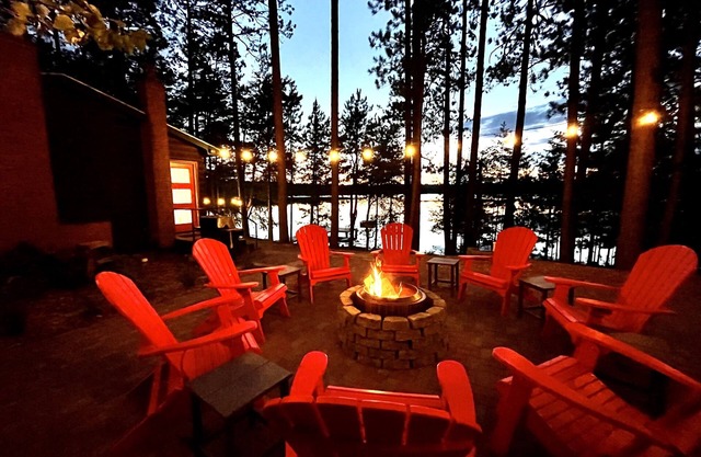 Dollar Lake Retreat: Chef's Kitchen, Super Clean, Amazing Sunsets