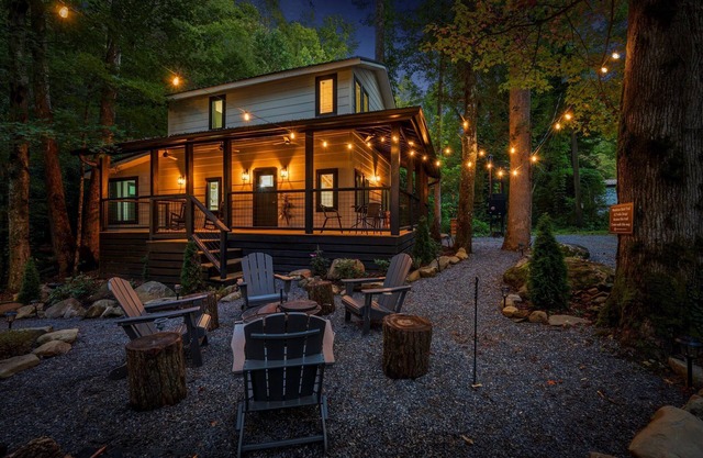 Dollys Retreat & The Greenhouse - 450ft to trails