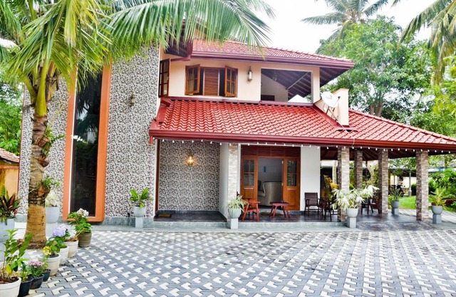 Dolphin Villa