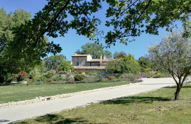 Domaine de La Lave Camille Authentique mas Provençal Pour Amoureux de la Nature