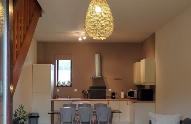 Domaine des Cerisiers * 2 minutes cycle path * Private parking