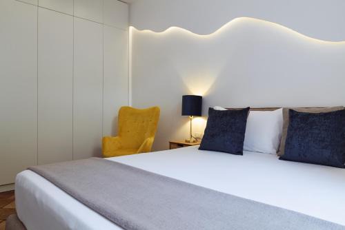 Domus Duca Claudius I Classy Vatican Apartment With Private Garden