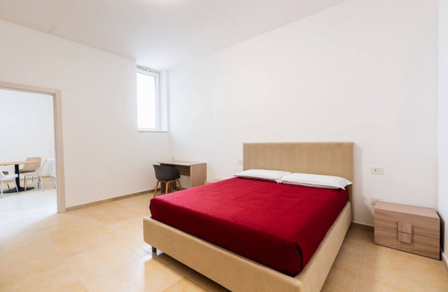 Door 29 - Int. 10 Apartment