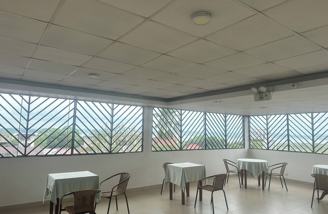 DORAL INN HOTEL