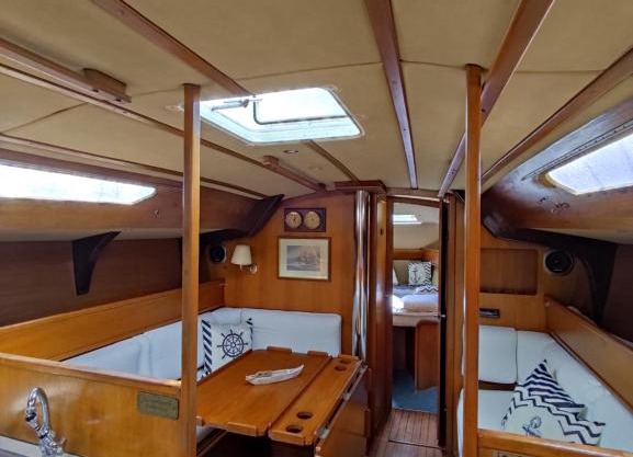 Dormire in Barca a Vela