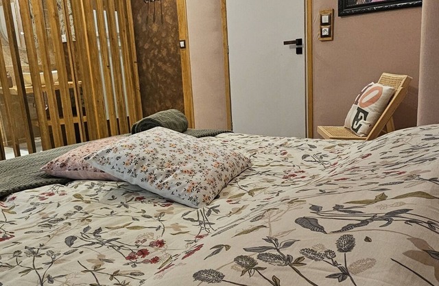 Double room-Queen-Private Bathroom-Countryside view