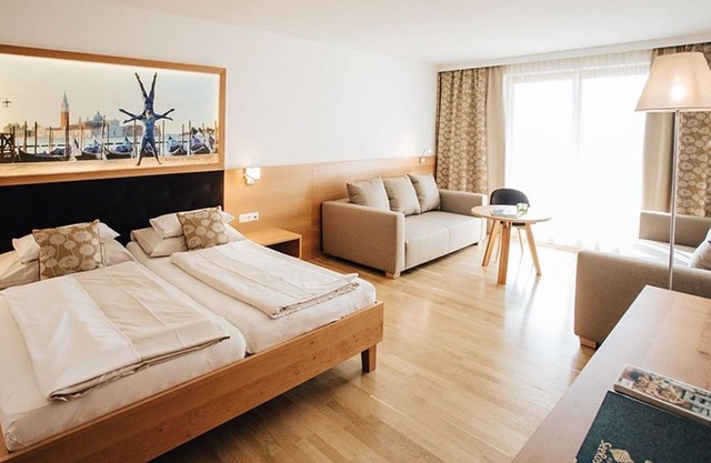 Double room Landskron, breakfast - Hotel SeeRose