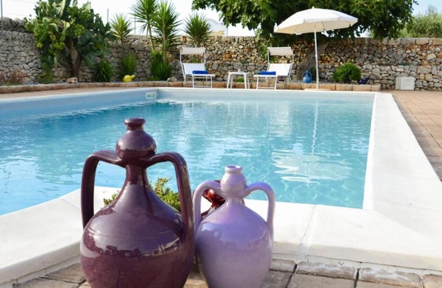 Double Room with Pool View Mia N.5