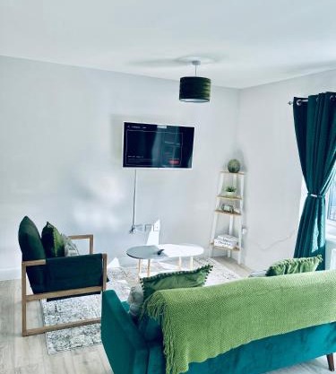 Dover Ferry Apartments, private terrace and on-site parking