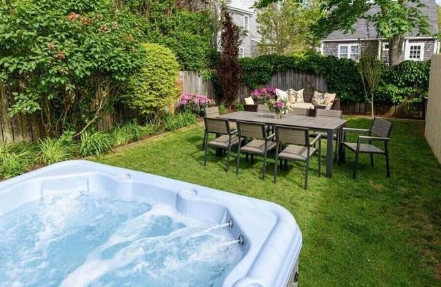Downtown Historic Home | Hot Tub