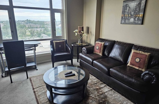 Downtown One Bedroom Condo near Stampede Grounds