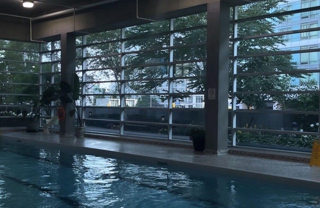 DOWNTOWN TORONTO CONDO