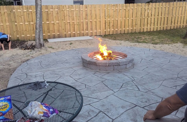 Dragonfly Lodge of Higgins Lake: Escape to the Woods & Enjoy Fall's Beauty!
