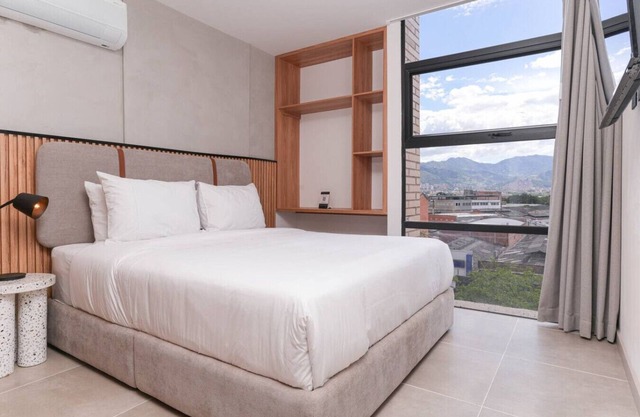 Dream Work-Stay – Jacuzzi - Suite w/AC in Poblado