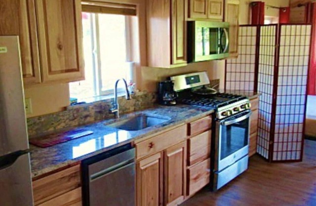 Dreamcatcher Bungalow 20min to W.Glacier, between Glacier&Airport