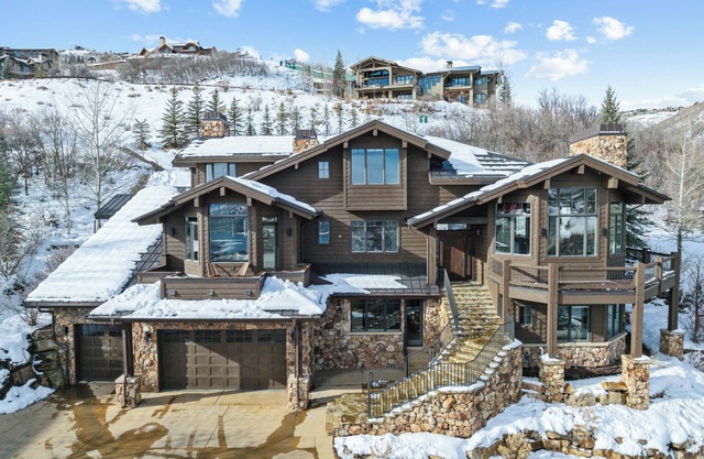 DreamView in Deer Valley | Ski-in/Ski-out | Private Hot Tub | 10 Min. to Main St. | Sleeps 10