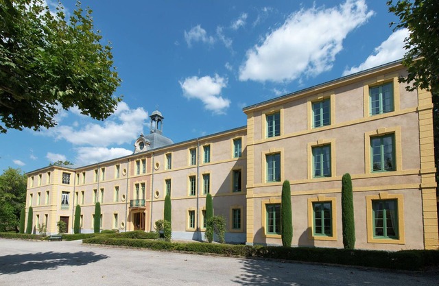 Dreamy Apartment in South of France with Swimming Pool