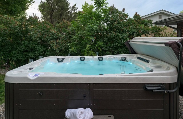 Dreamy Hideaway | Hot Tub | Gaming Nook