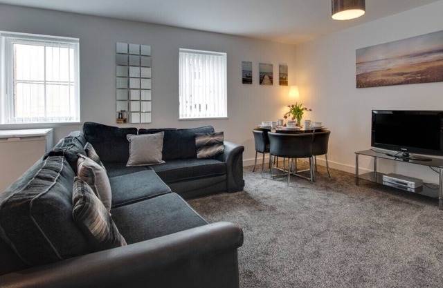 Driftwood - Two Bedroom Apartment, Sleeps 4