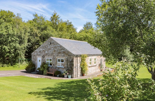 DROVERS REST, family friendly, with a garden in Otterburn