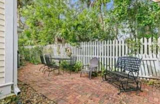 !Duck Pond Charming 3bed 2 bath house!
