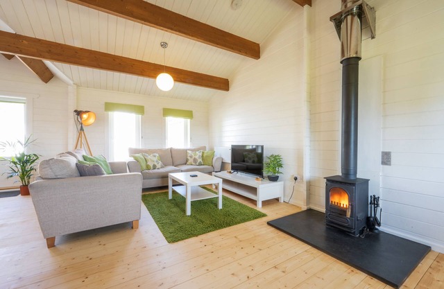 Duckpool Lodge - Stunning Views, Close to Sandy Beaches