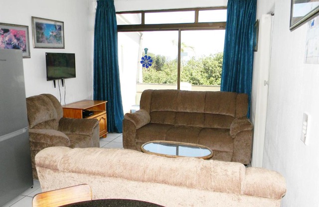 Dumela Margate Flat No 10
