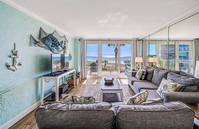Dunes of Panama E302 FREE Golf&Tix, Beach Service for 2, Heated Pool, Grills!