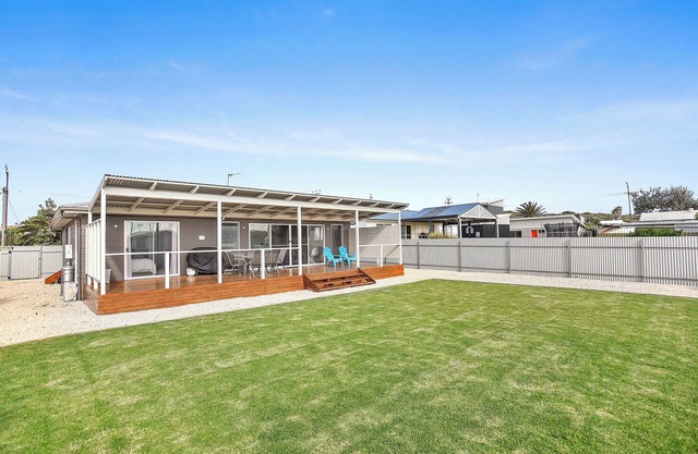 Dunes Views on Simpson: Minute Walk from Goolwa Surf Beach!